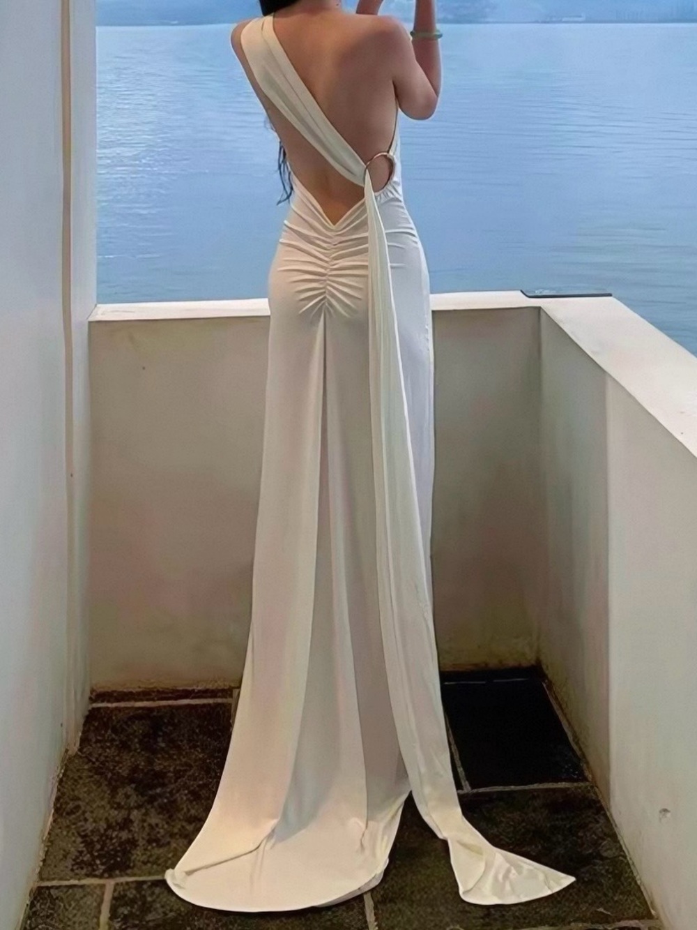 Elegant White Backless Evening Dress with Draped Sash